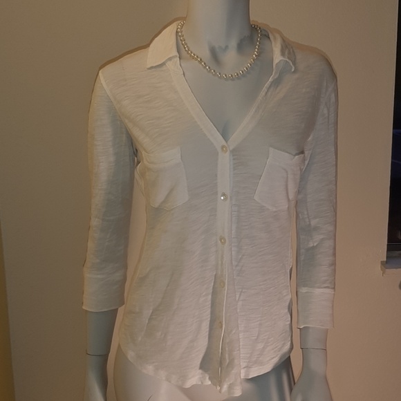 Express Tops - 3/$20 ❌Basic Button Up Blouse Size: XS Express